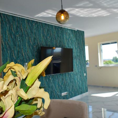 Heltau Jacuzzi Penthouse Cisnădie Exterior foto