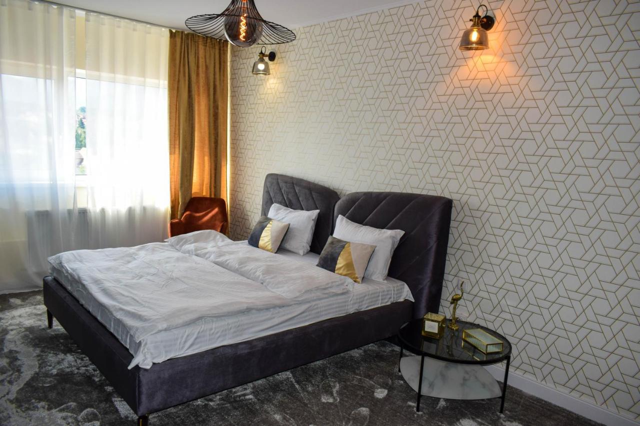 Heltau Jacuzzi Penthouse Cisnădie Exterior foto