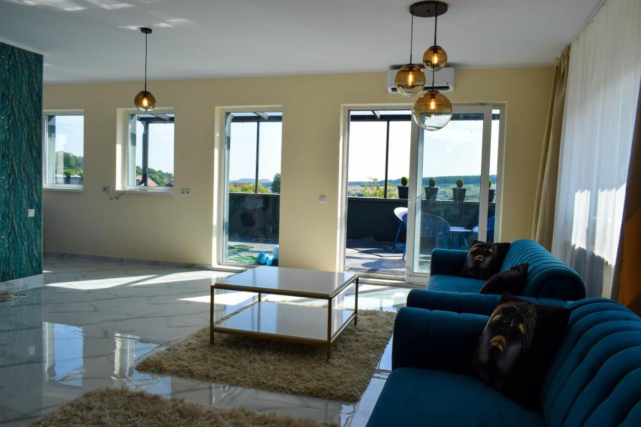 Heltau Jacuzzi Penthouse Cisnădie Exterior foto