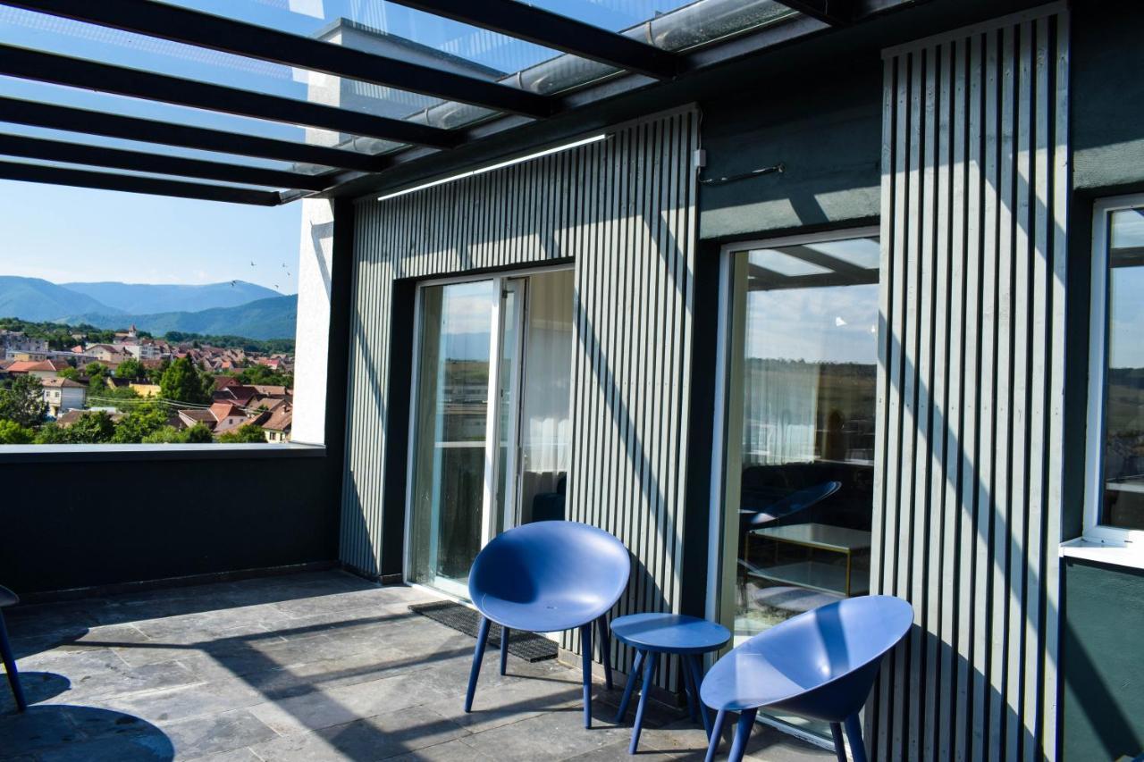 Heltau Jacuzzi Penthouse Cisnădie Exterior foto