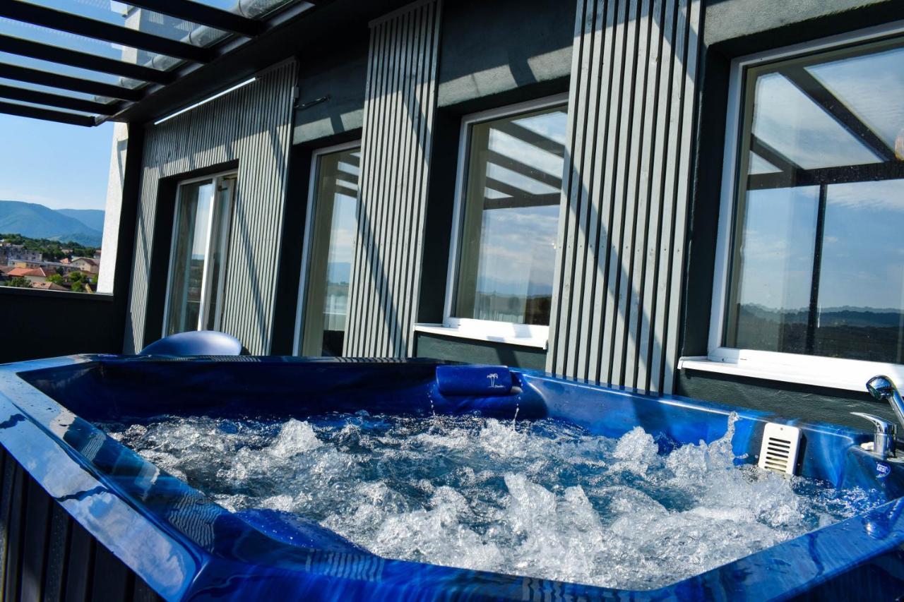 Heltau Jacuzzi Penthouse Cisnădie Exterior foto